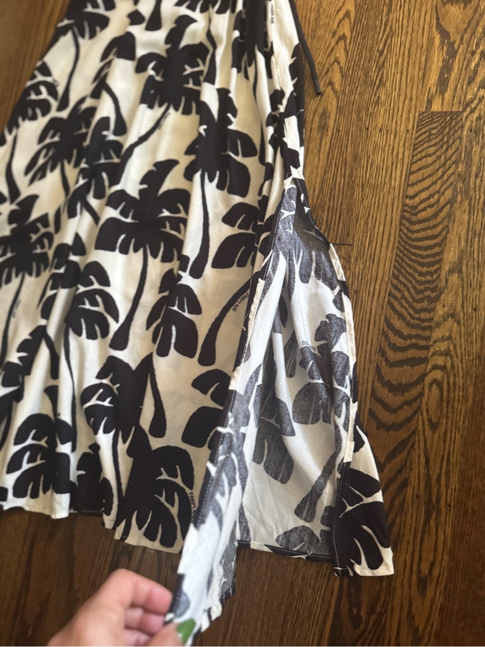Farm rio sz m One-Shoulder Black & White Palm-Print Wrap Skirt Set - Picture 8 of 8